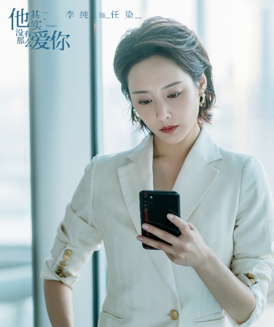 郑恺晒新跑男团合影照片,跑男团集体为郑恺庆生