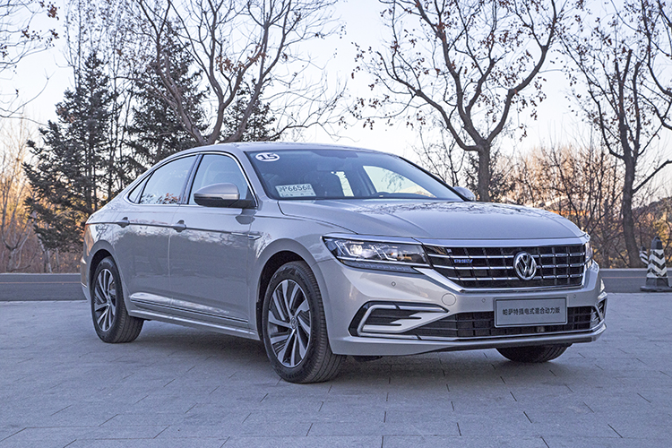 大众新能源制动系统报警,上汽大众油电混合帕萨特试驾