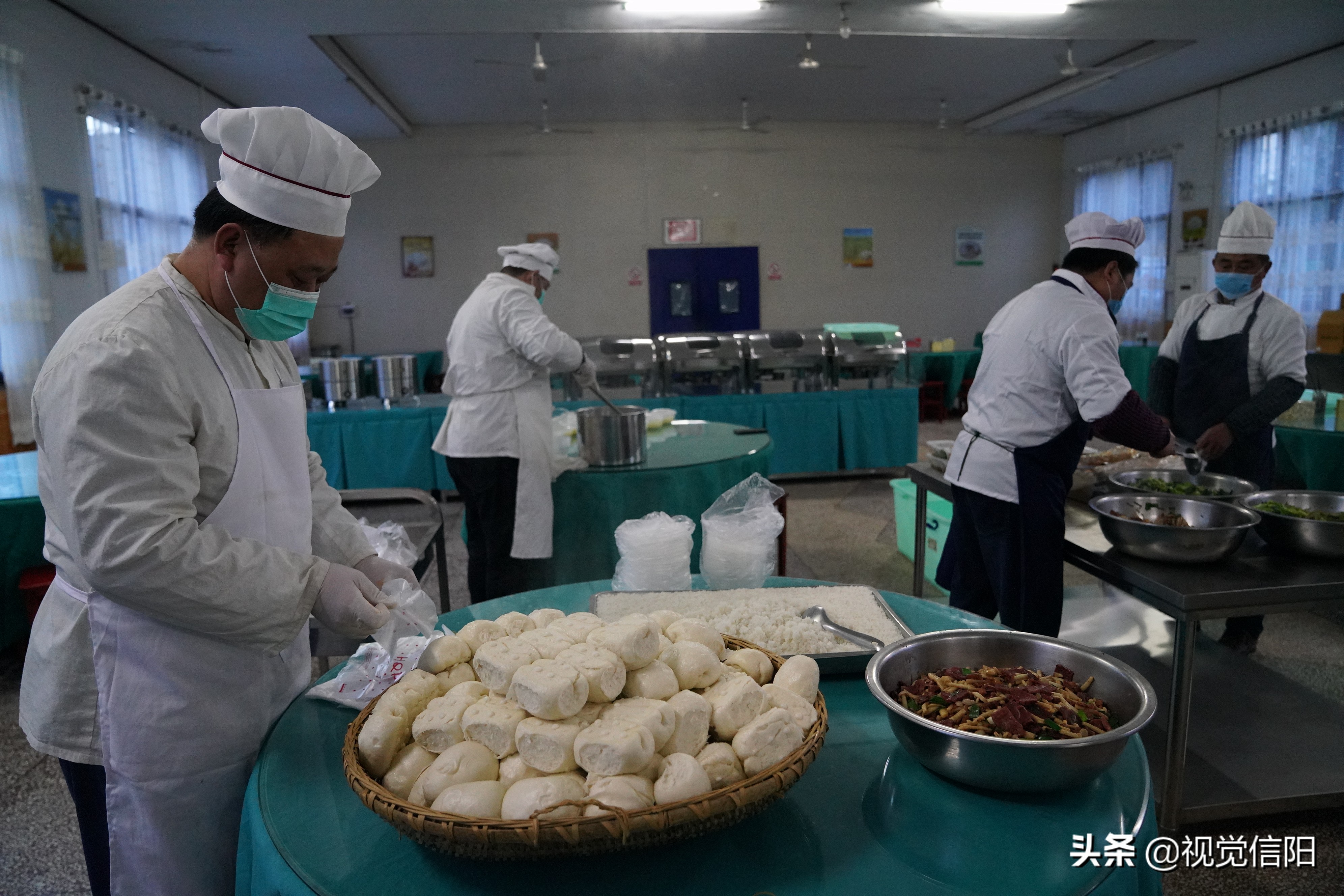 首批撤下来休整的医护人员,第一批医疗队离开武汉