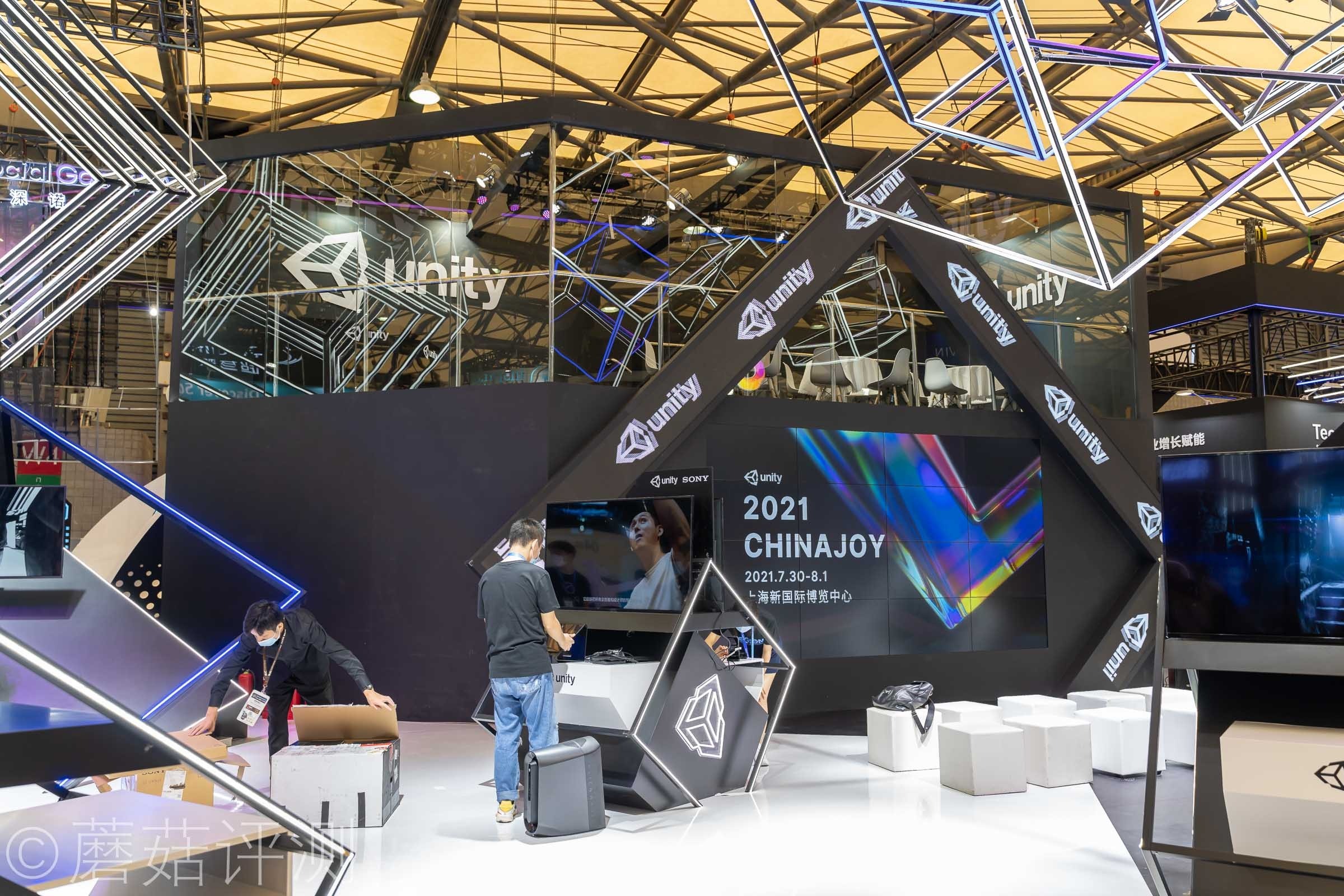 又有啥好玩的？蘑菇带你逛ChinaJoy2021，硬件、车和漂亮的小姐姐