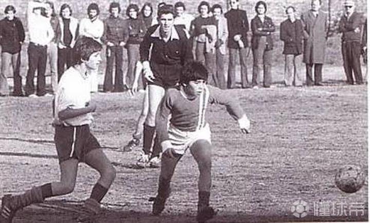 马拉多纳背后的故事,马拉多纳贝利的恩怨