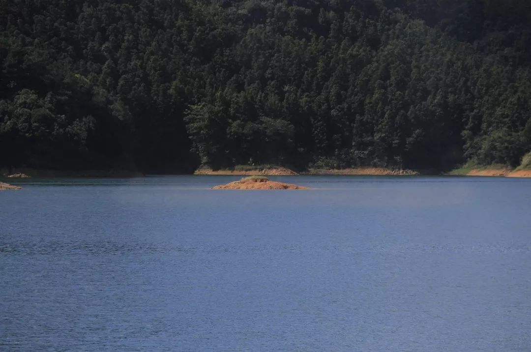 千岛湖-听说这人少景美的地方是杭州的后花园？