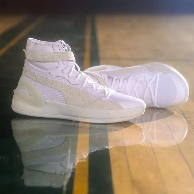 nba球员上脚aj36塔图姆,海沃德16-17赛季上脚战靴