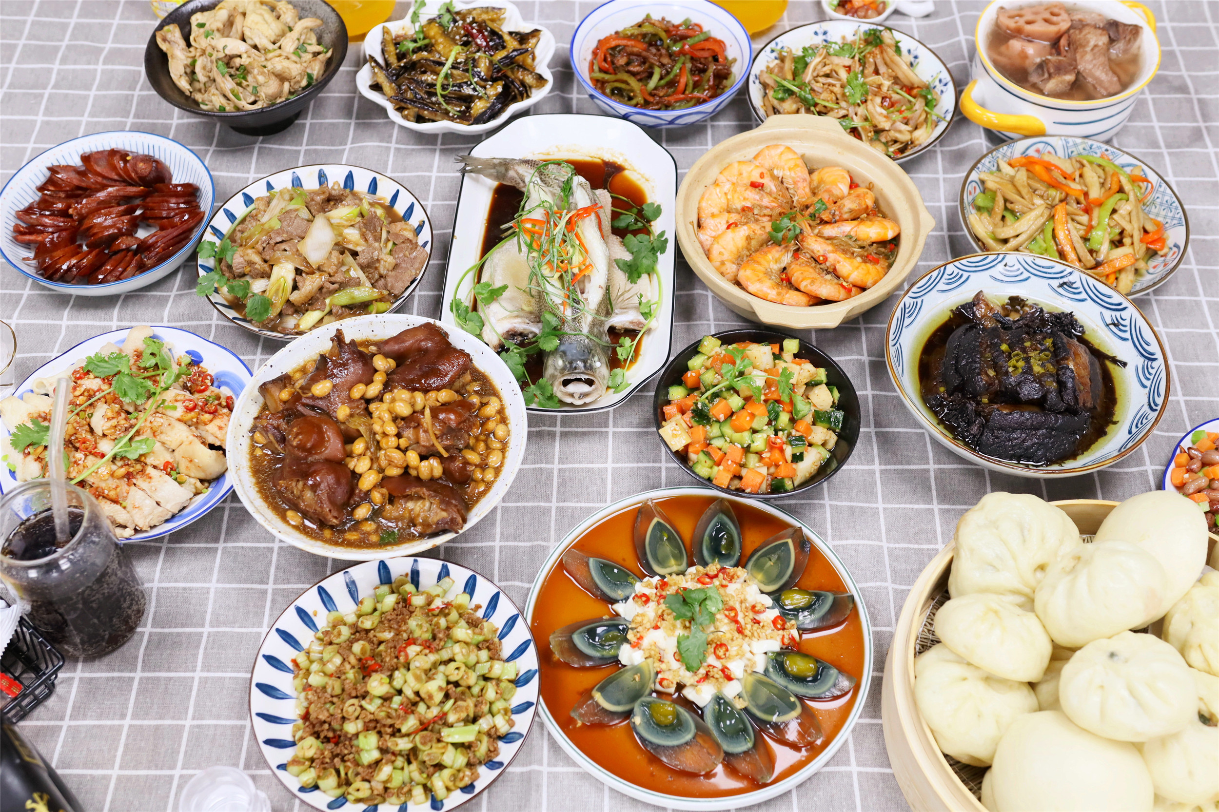 年夜饭必备菜肴上桌全家抢着吃,2021年夜饭菜单16个菜做法