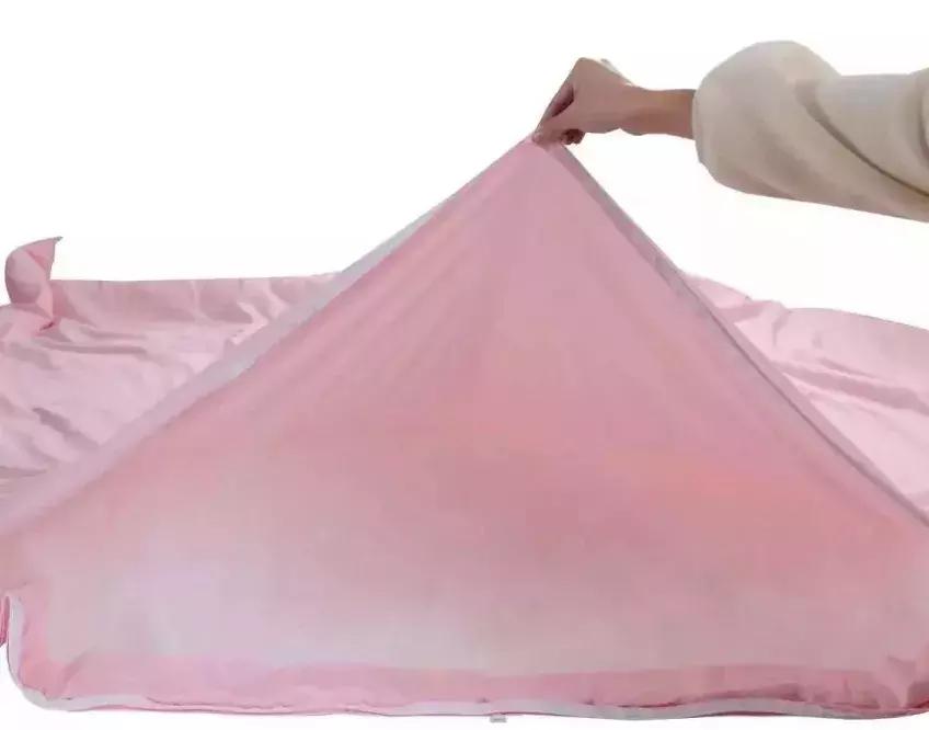 蚕丝被湿水,蚕丝被水太深怎么补救