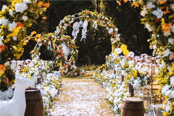 朋友结婚时赶上月经有什么忌讳,来月经结婚日子好不好