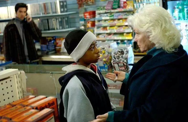 母亲被枪杀四个儿子报仇的电影,母亲遇害儿子复仇的电影