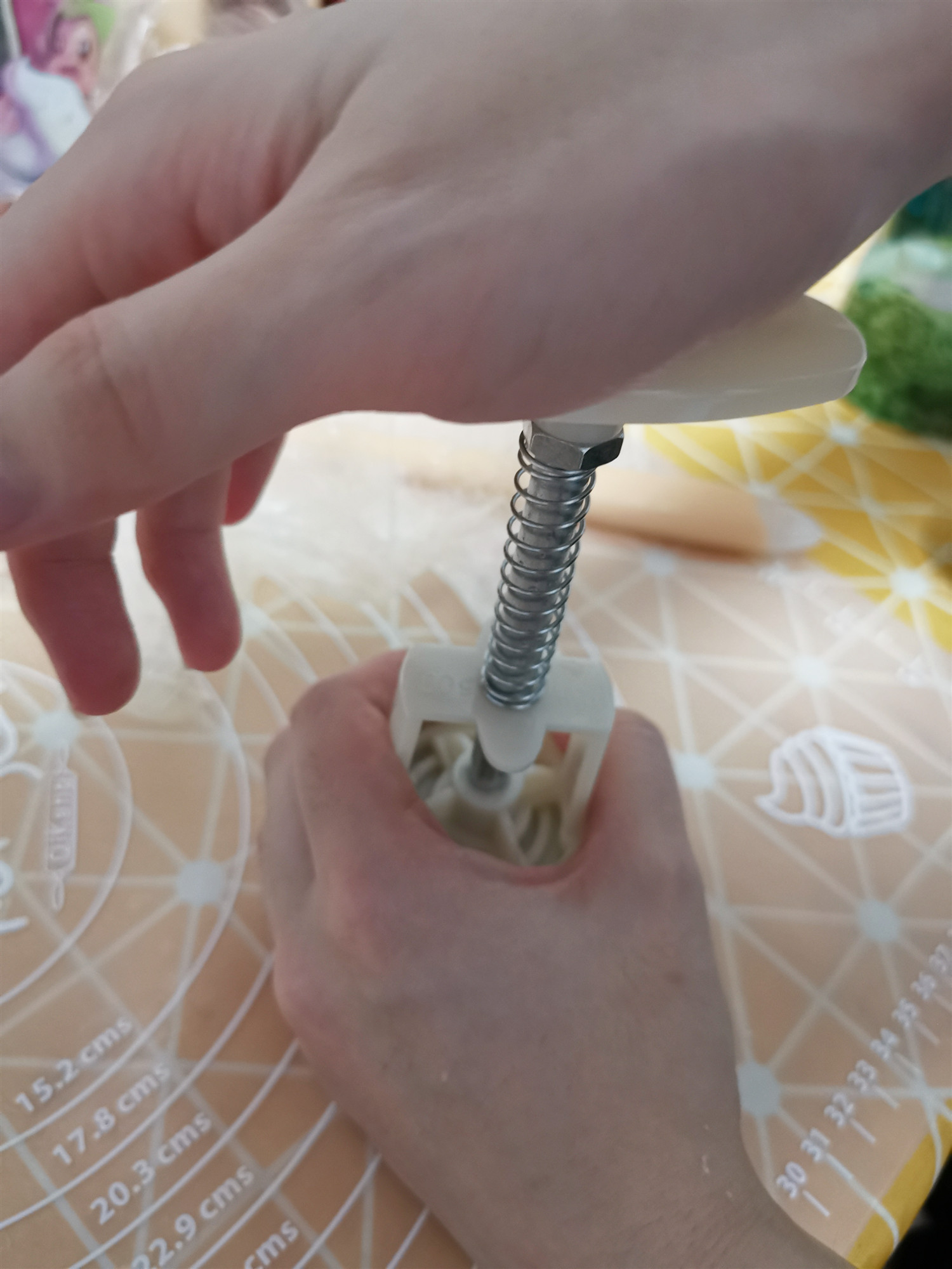 冰皮月饼无需烘焙,在家就能制作冰皮月饼