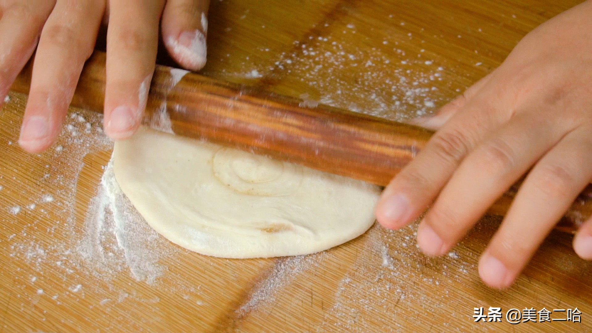 鸡蛋灌饼好吃的做法小视频,鸡蛋灌饼五分钟轻松搞定