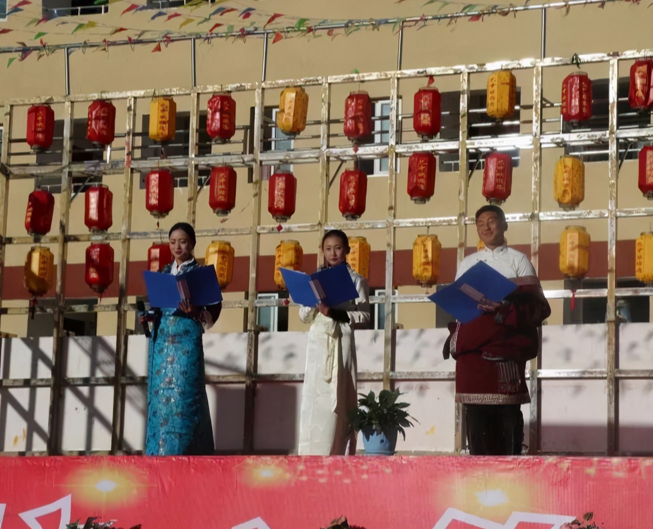 四川巴塘中学第九届校园文艺汇演,巴塘中学第九届文艺节视频