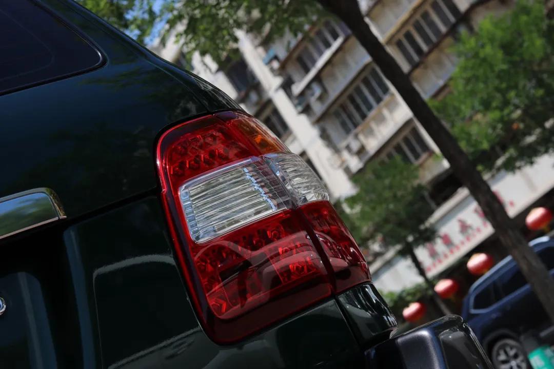 怪兽车翻新视频,怪兽搞老车