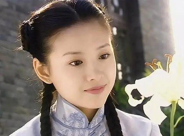 董洁年轻美照,董洁胶原蛋白