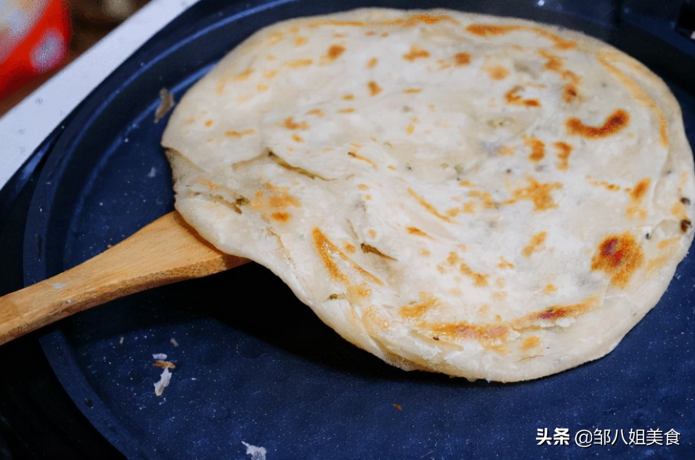 烙死面饼怎么叠层多,烙死面饼怎样和面又软又好吃