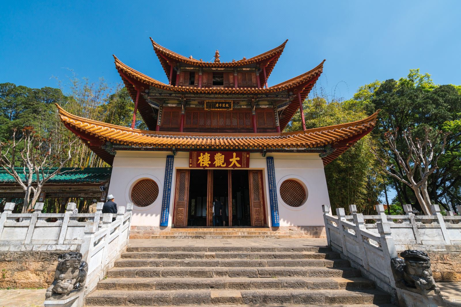 昆明有什么好玩的景点推荐一下,昆明有些什么好玩的景点推荐一下