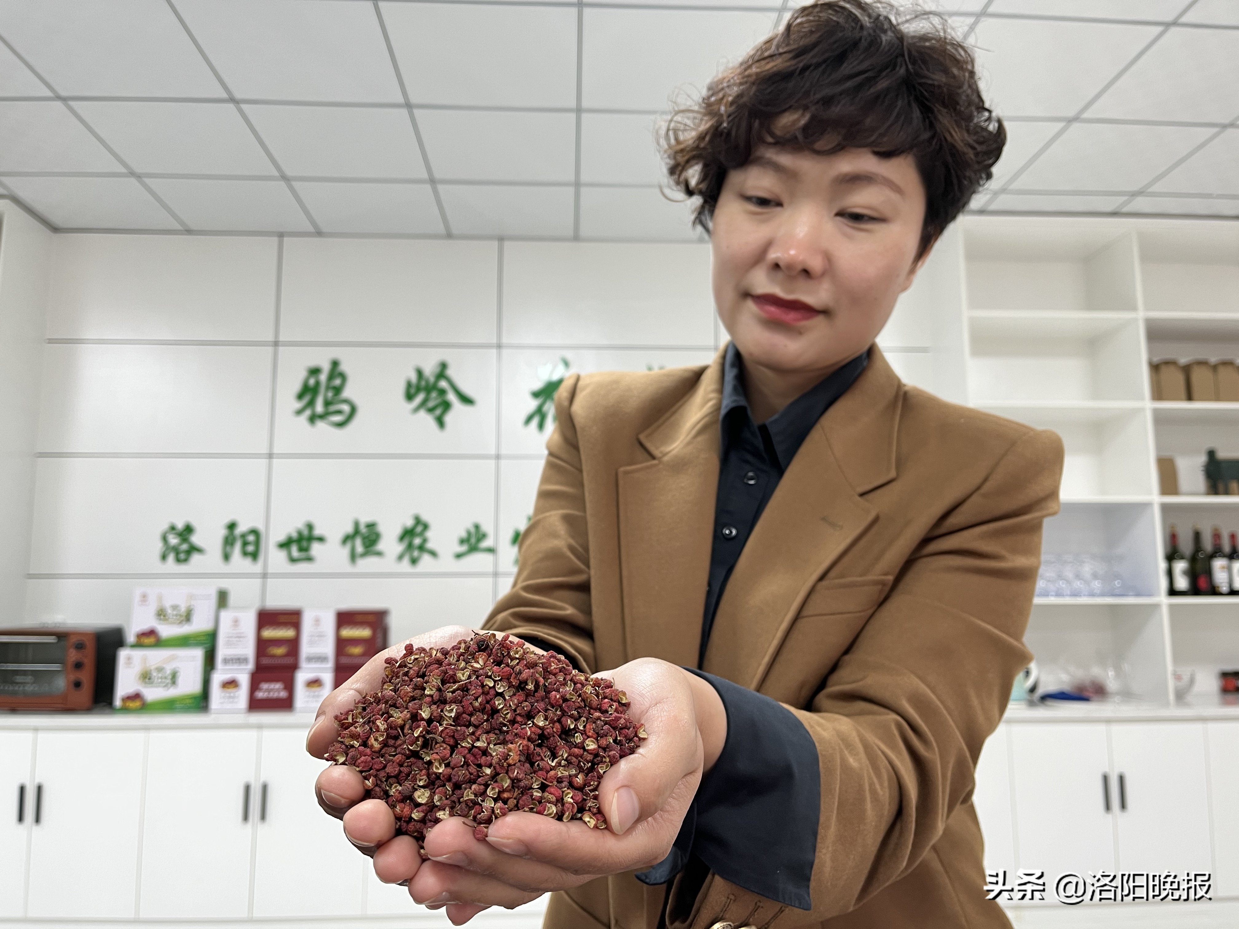 发展花椒酱产业的经验介绍,花椒酱生产线
