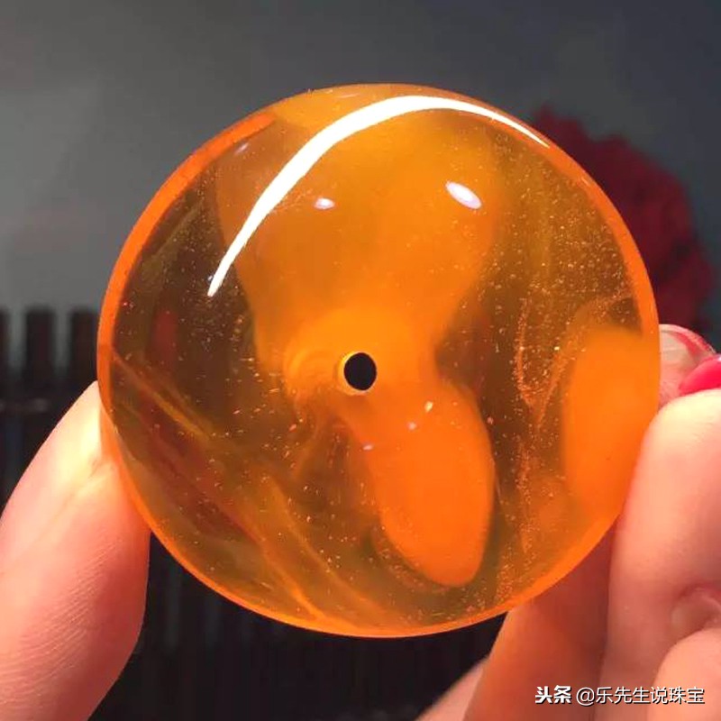 蜜蜡怎么鉴别真假108颗小技巧,如何用紫光灯鉴别蜜蜡真假视频