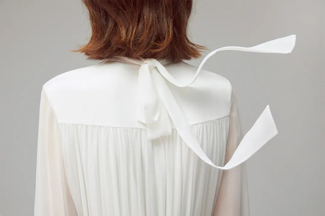 优雅连衣裙气质高级感小白裙,中长裙怎么穿才优雅时髦