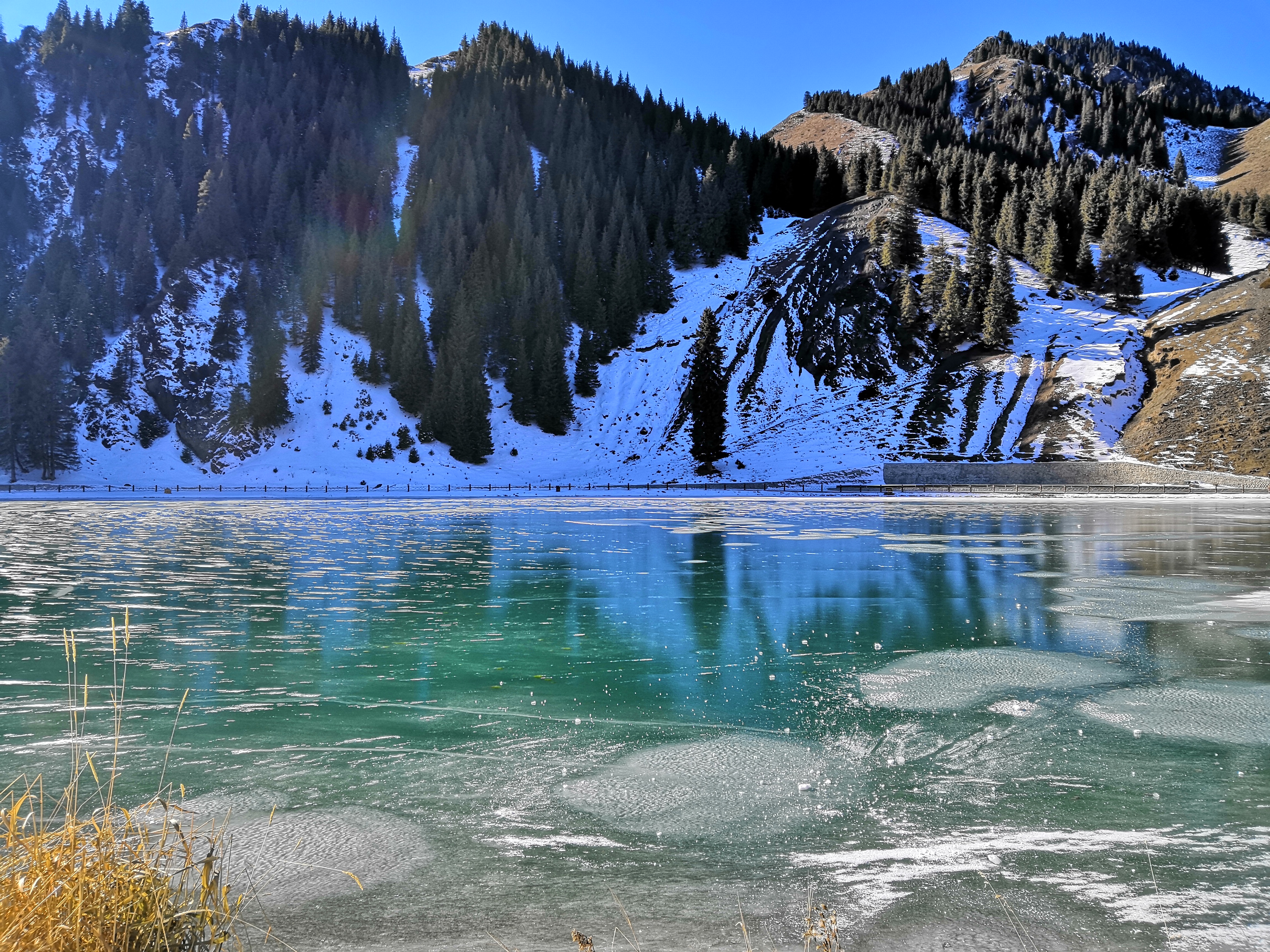 新疆北疆旅游攻略,南疆北疆旅游必去十大景点