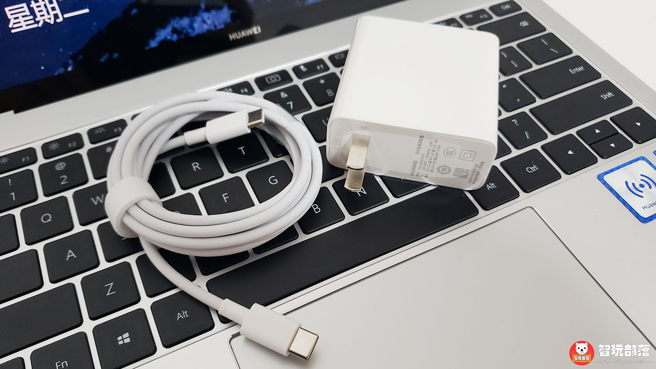 新款华为MateBookXPro评测：多维度创新，掀起笔记本进化革命！