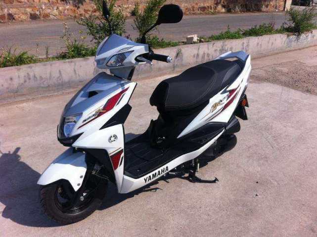 雅马哈尚领125与雅马哈迅鹰,雅马哈尚领和迅鹰哪个贵