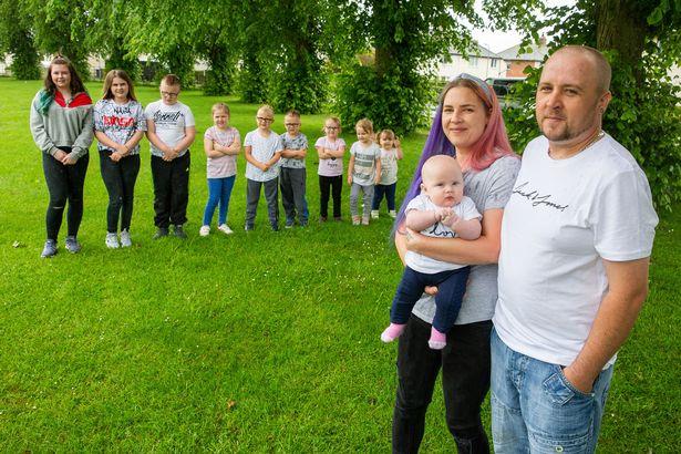 英国妈妈生21个孩子,英国妈妈生了12个孩子