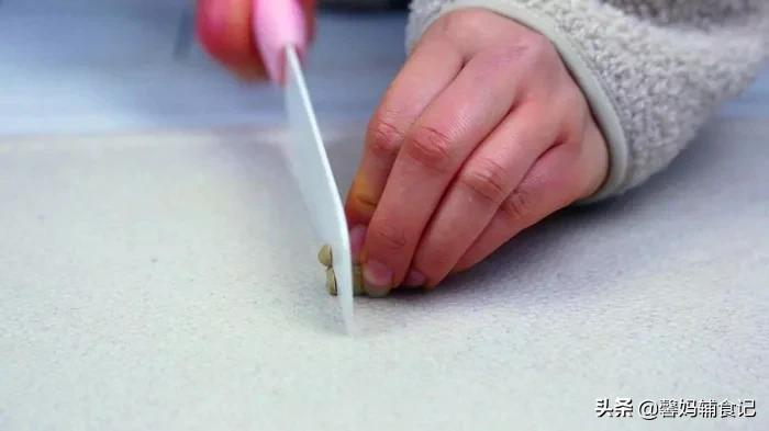 早餐蛋羹怎么蒸得细腻,鹅蛋羹怎么蒸出来又嫩又滑好吃