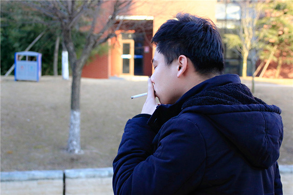 粗杆烟和细杆烟哪个更伤身体,粗烟和细烟谁的危害大视频