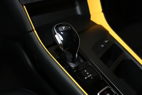 名爵6十周年版车型上市,新款名爵6保值率高不高