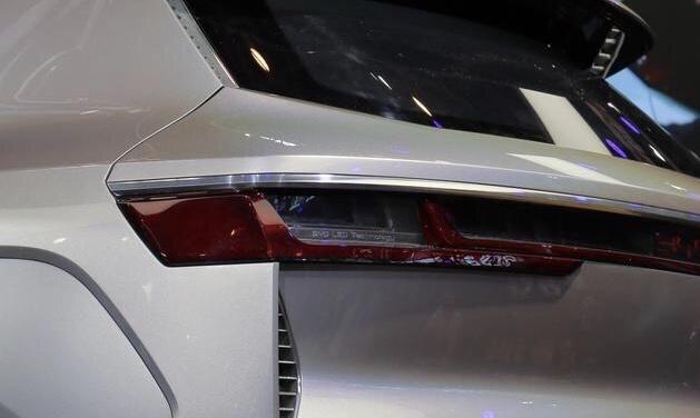 比亚迪“王炸”新车亮相,比亚迪概念车鸥翼门