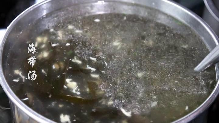 粒粒晶莹的“油炒饭”|新配方,老味道,这样的蛋炒饭你吃出回忆了吗?