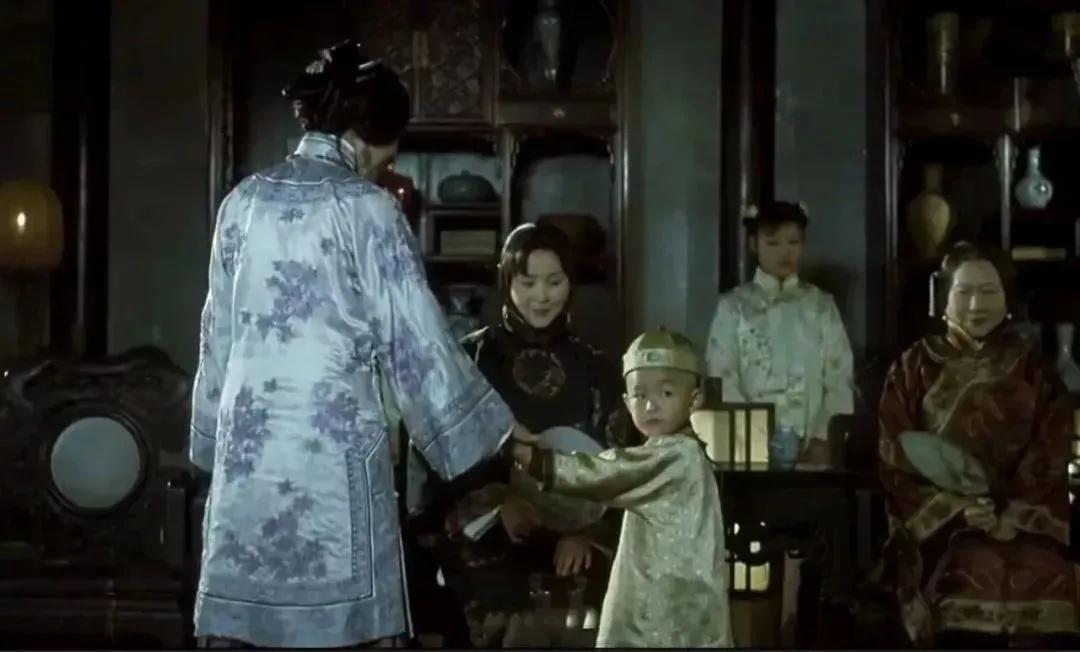 李叔同剃发成为弘一法师,弘一法师李叔同谈丰子恺