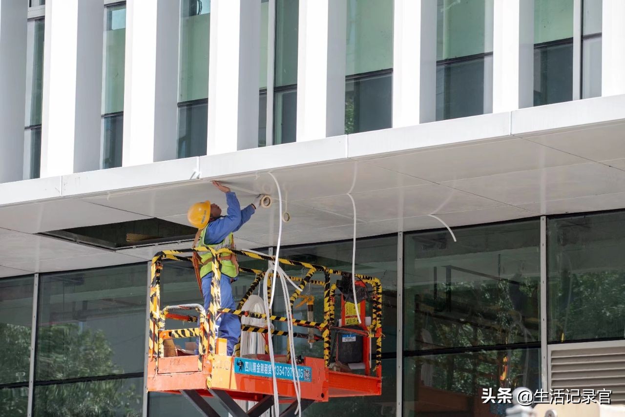 成都大运会——“成都版深圳湾春茧体育馆”再爆内部施工及效果图