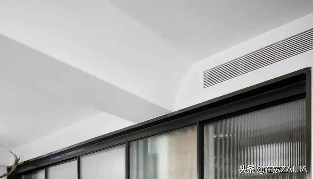 绿植达人爆改70㎡顶层公寓，没有院子却满屋都是花园