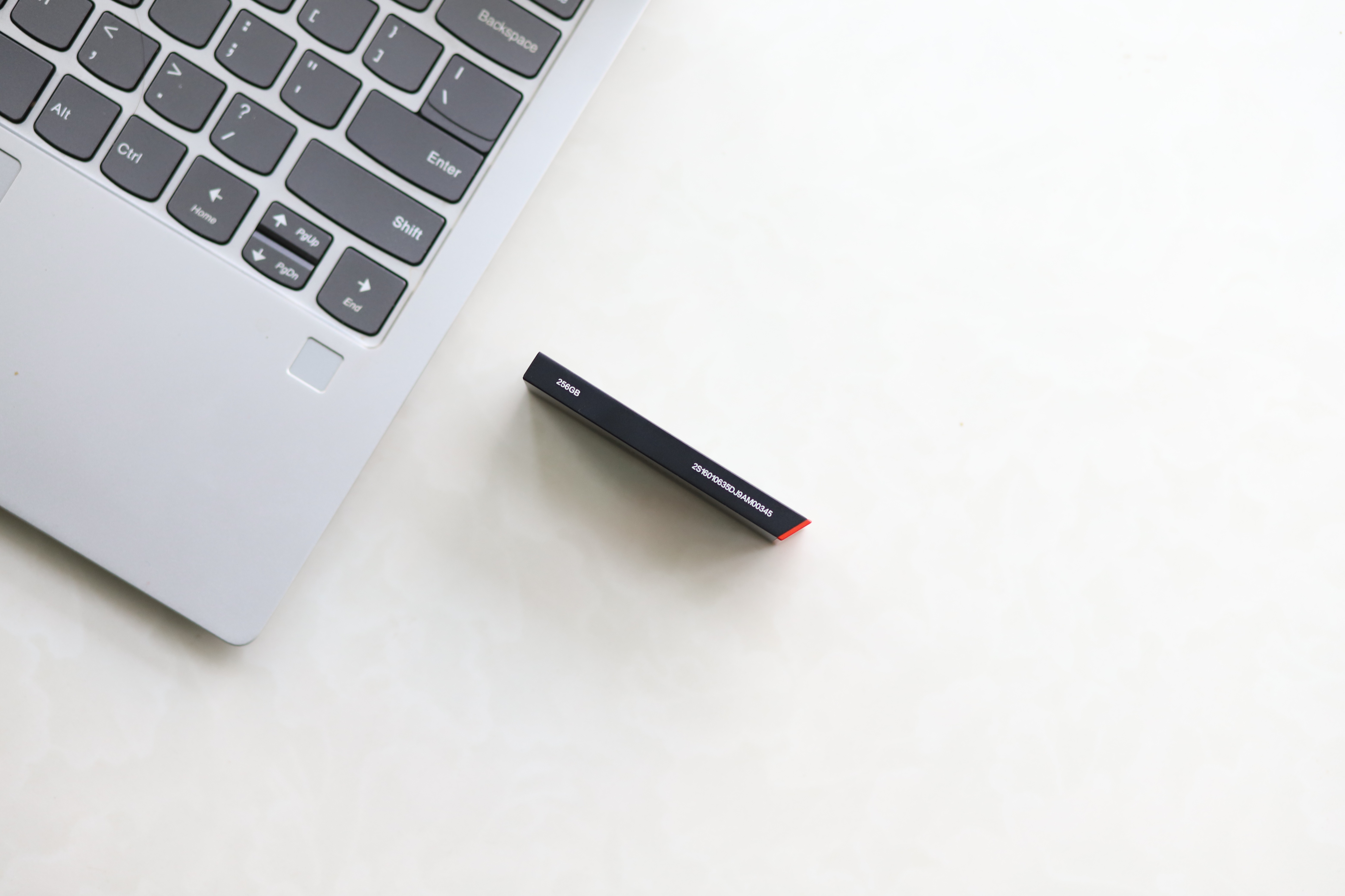 thinkplus2t移动固态硬盘测评,移动固态硬盘推荐thinkplus