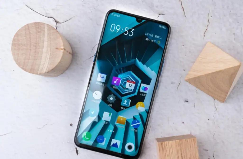 vivoiQOOU3评测：千元机带来更多惊喜