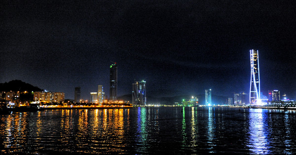 珠澳海湾夜游，看遍左手澳门右手珠海的繁华