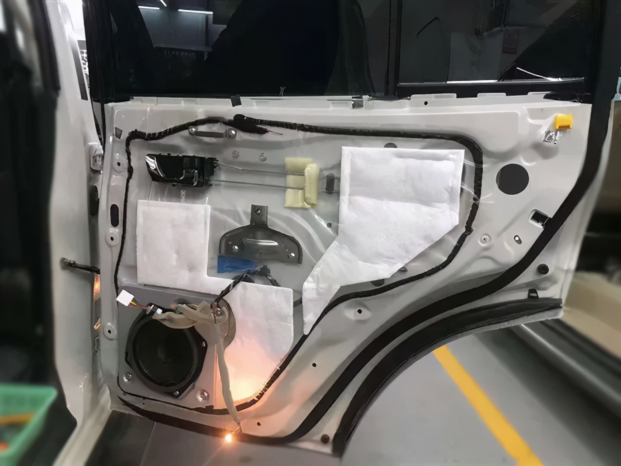 帕杰罗改装音响,帕杰罗音响改装