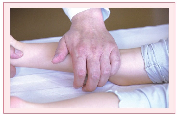 腿抽筋经络穴位按摩高清视频,腿抽筋按摩针灸穴位图