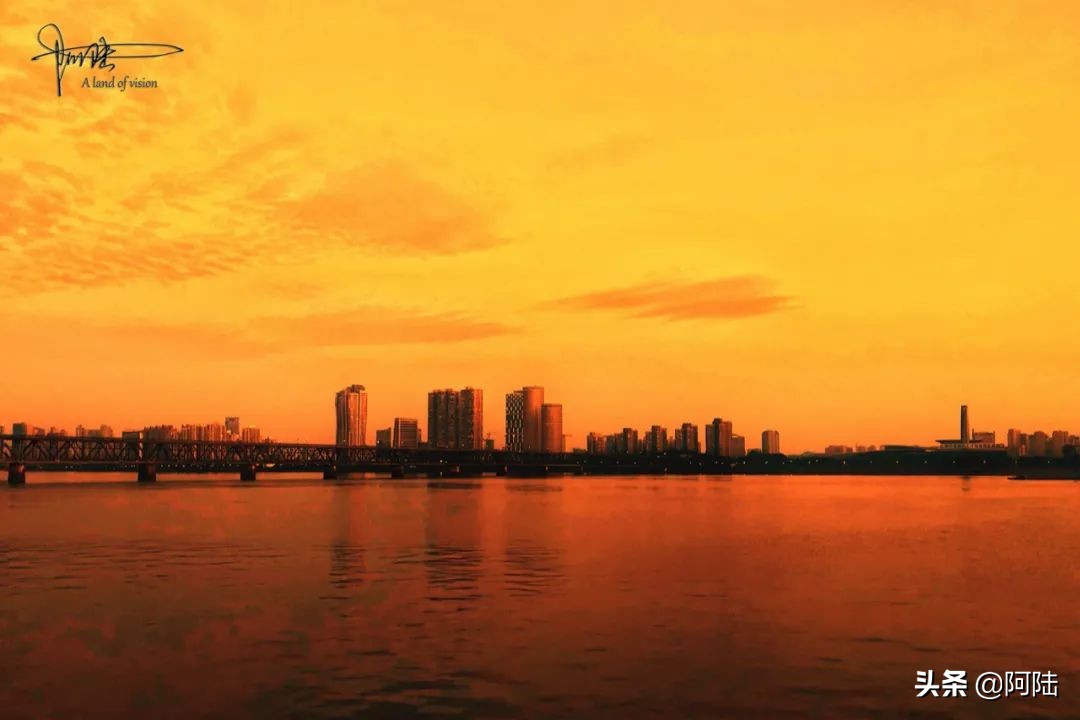 怎么看照片的尺寸详细数据,怎么用手机查看照片大小