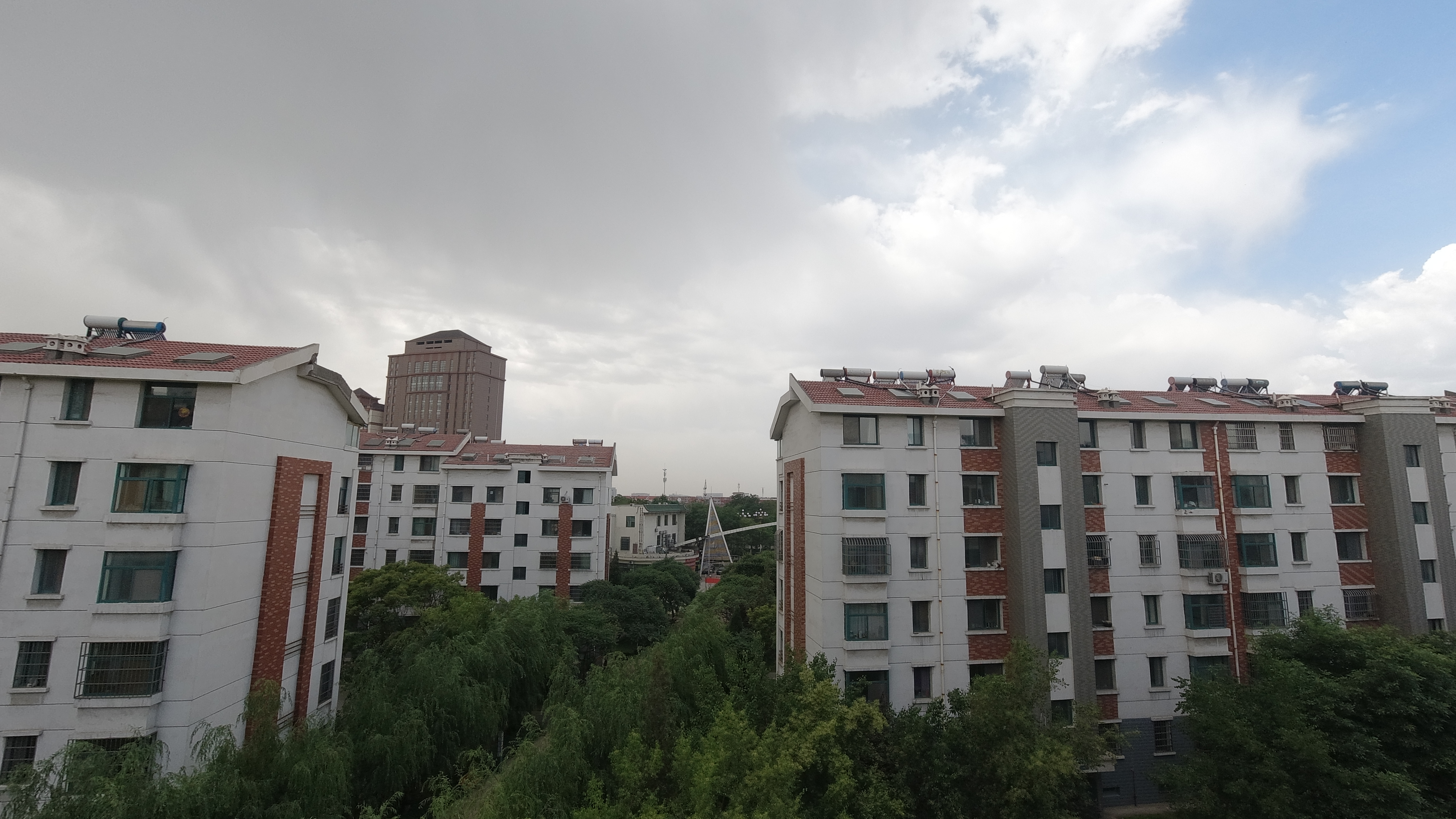 大疆OSMOACTION评测:性价比出众的Vlog新宠,对标GoPro毫不遮掩