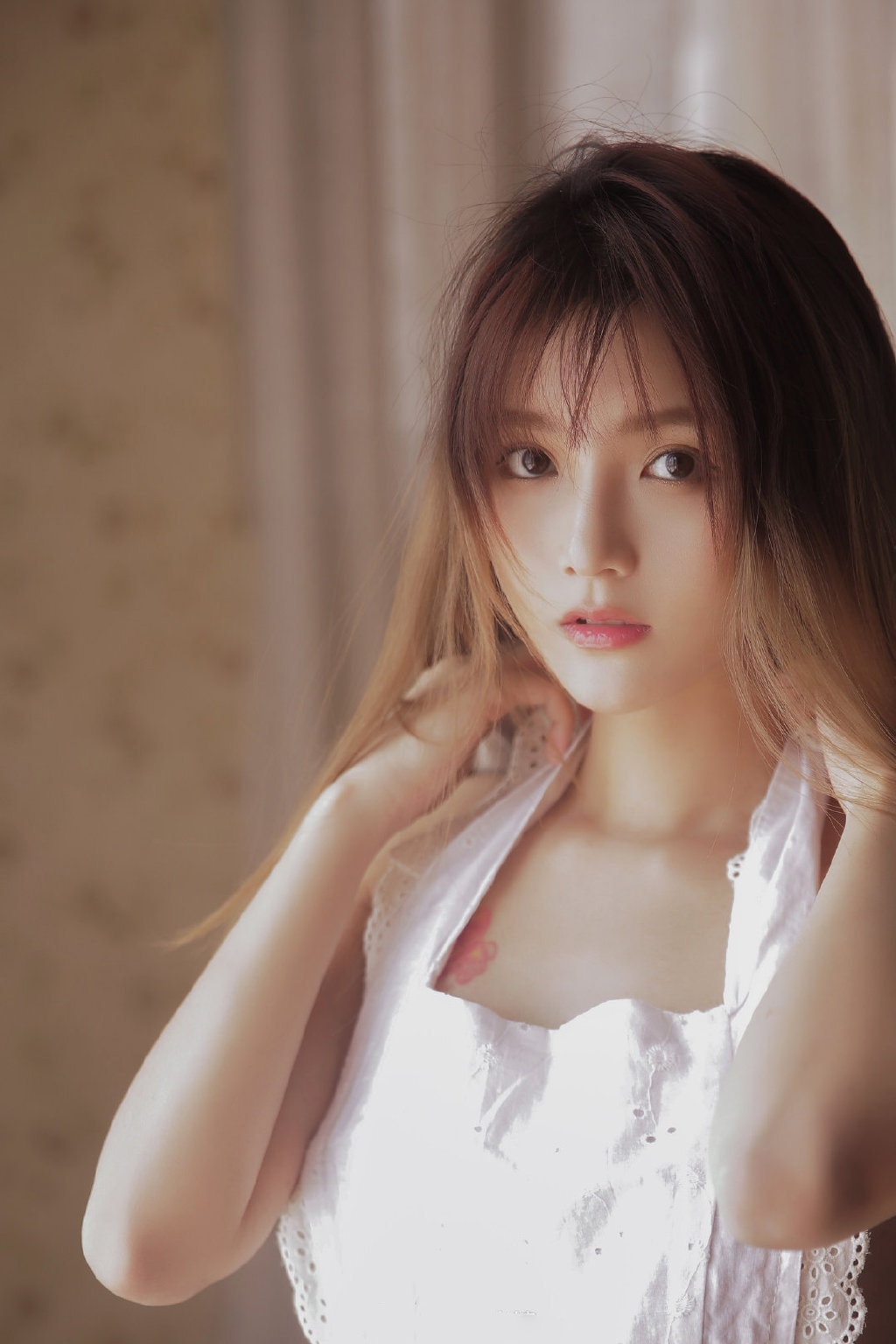 怎么追内向不爱说话的女生,怎么追不爱说话的女孩