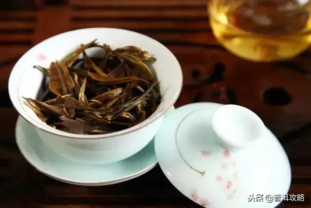 盖碗各种花式拿法,正确拿盖碗的手势大全