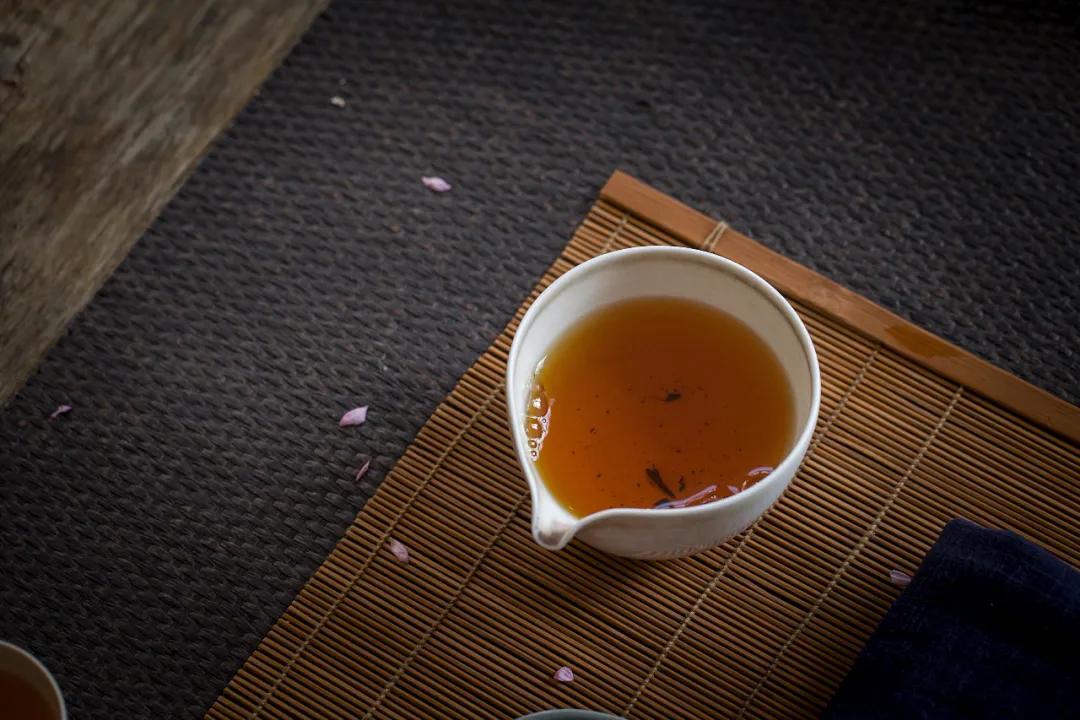 宜兴紫砂壶最好的茶叶,为什么红茶养紫砂壶最好