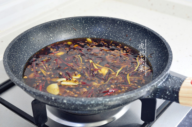 简单蓑衣黄瓜制作教程,不用刀的凉拌黄瓜