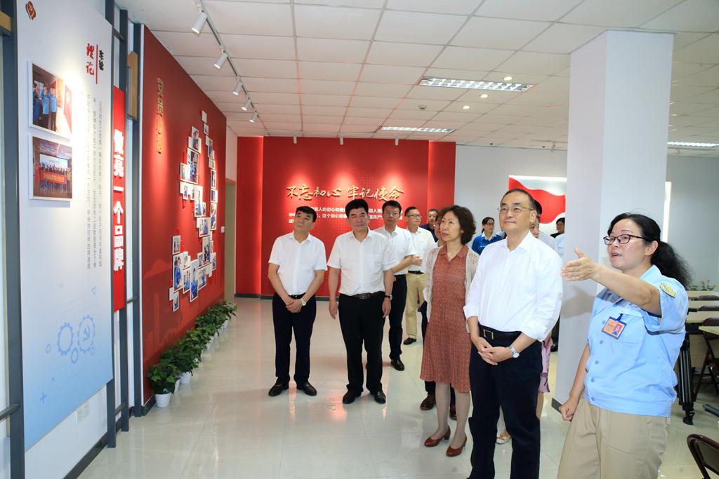 中华全国总工会江广平一行在苏州调研