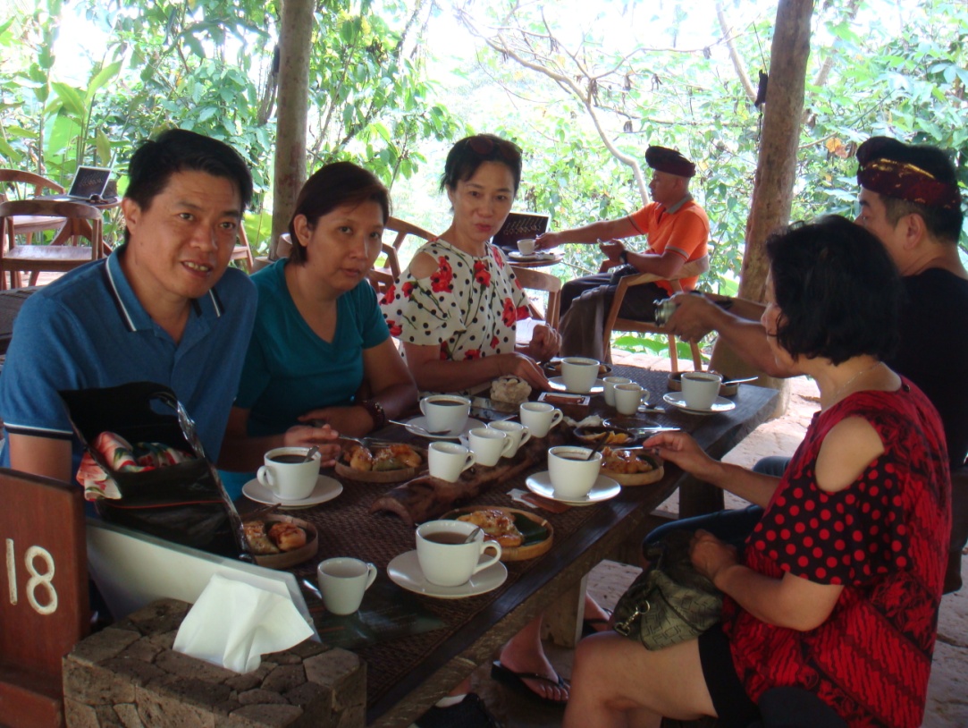 许舍山人,巴厘岛的乌布皇宫值得一去吗