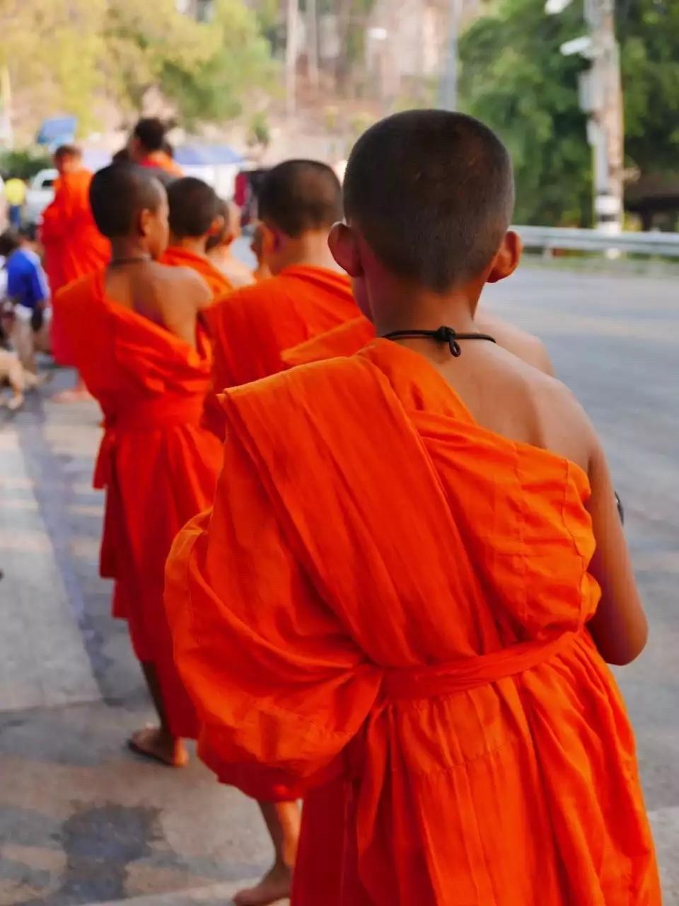 泰国清迈泼水节英文,泰国清迈泼水节自驾游