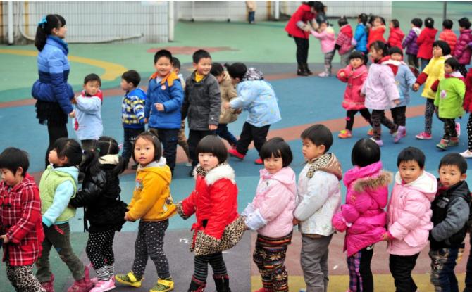 幼儿园预交学费感慨,幼儿园学费引起家长公愤