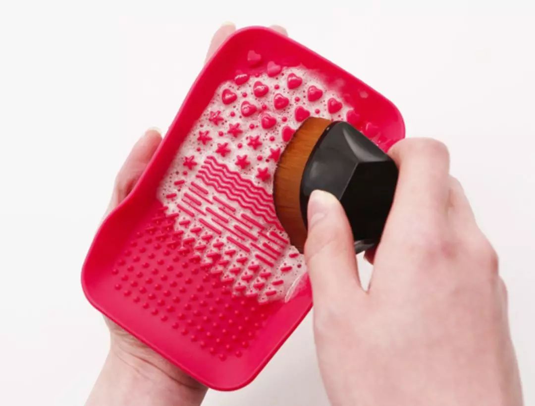 很脏的化妆刷清洁,不洗马桶用什么化妆刷好