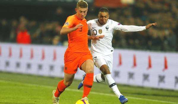 足坛历史第一中后卫,足坛第一后卫获得过金球奖